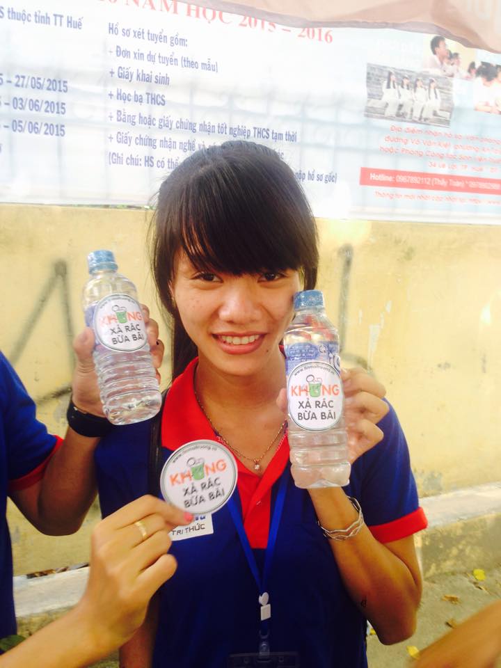 "Không[-]xả[-]rác[-]bừa[-]bãi"[-]cùng[-]tiếp[-]sức[-]mùa[-]thi[-]2015[-]tại[-]Huế